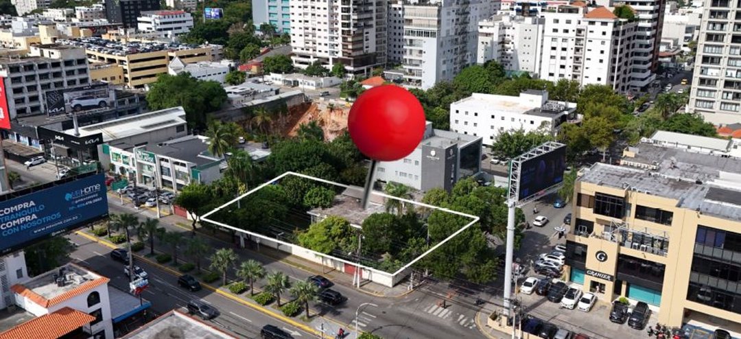 TERRENO EN VENTA EN LA AVENIDA ABRAHAM LINCOLN