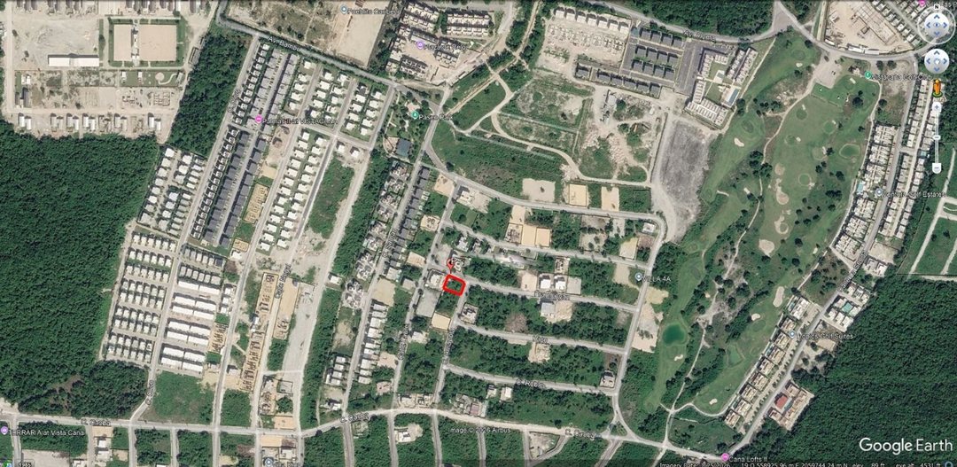 Terreno de Esquina en Venta en Vista Cana