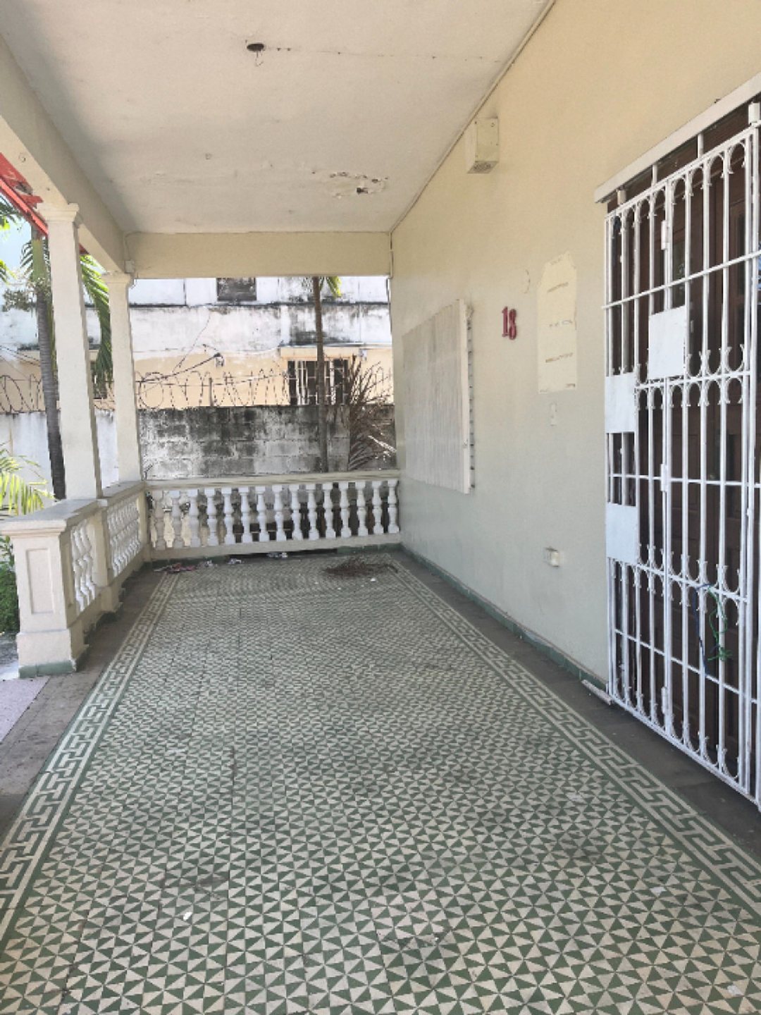 Vendo casa/solar en GAZCUE