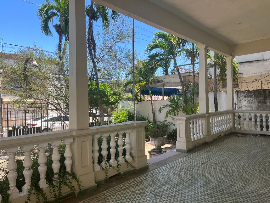 Vendo casa/solar en GAZCUE