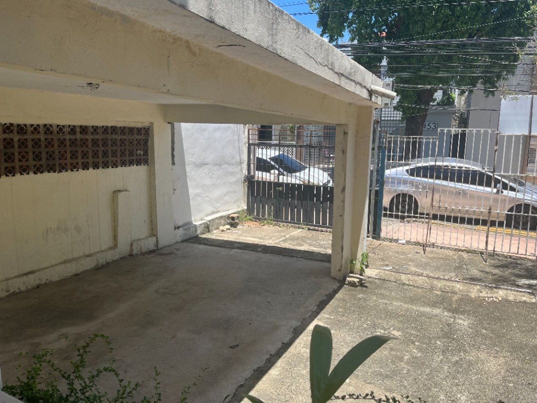 Vendo casa/solar en GAZCUE