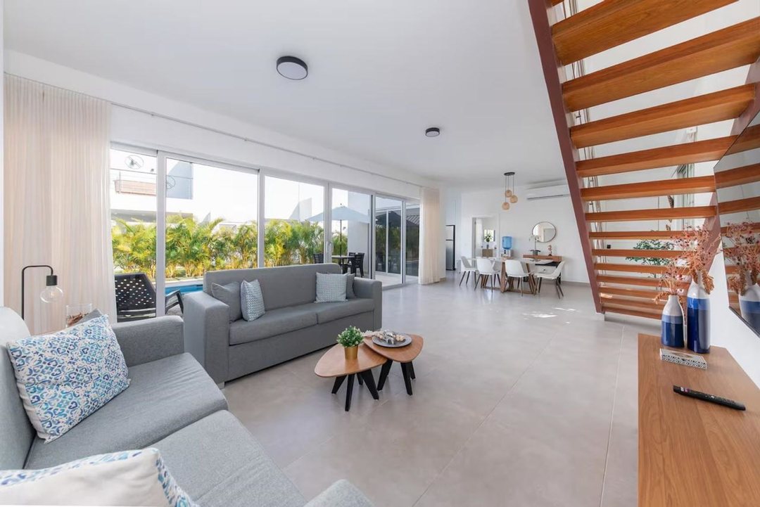 VILLA EN VENTA 3 DORMITORIOS PLAYA NUEVA ROMANA SA