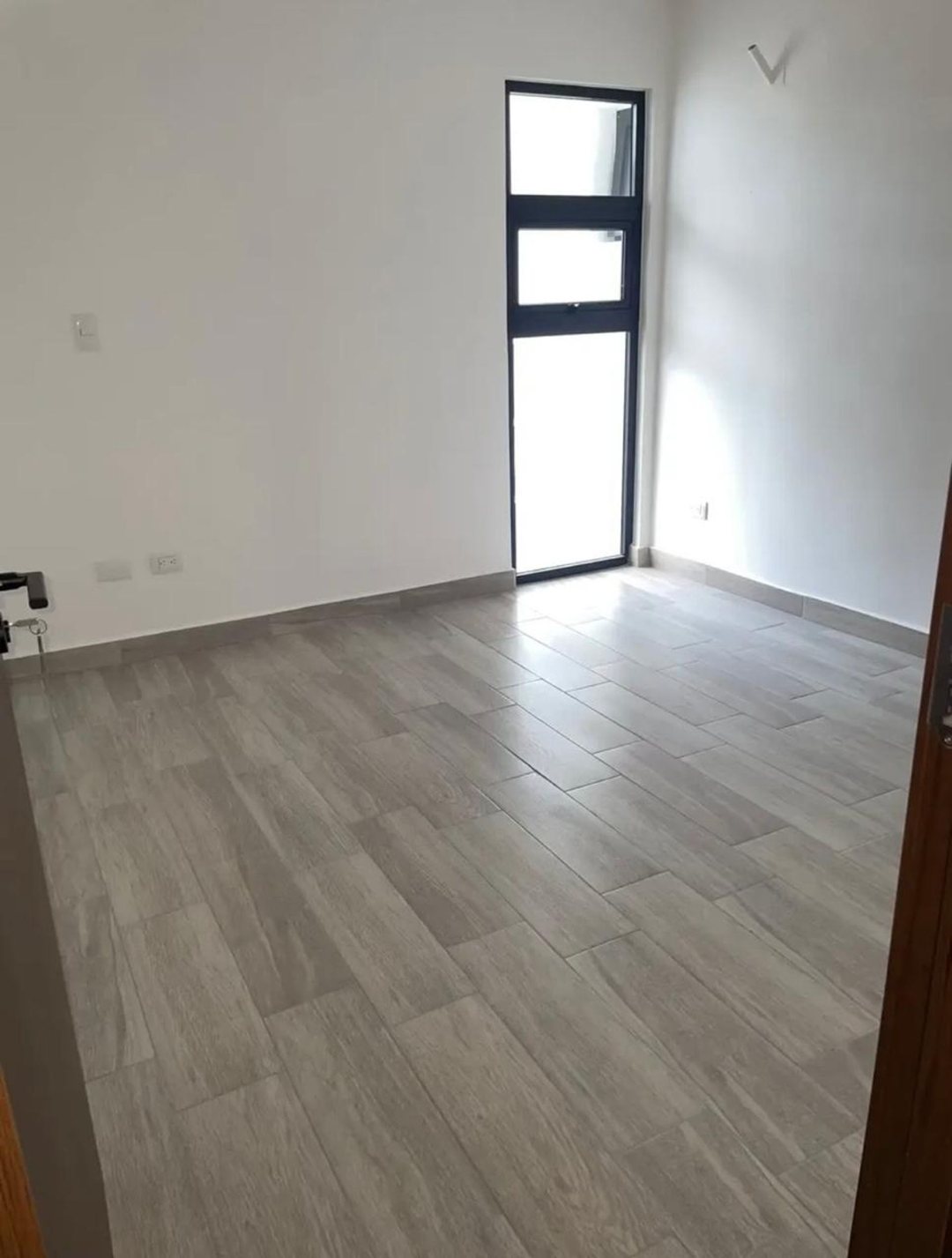 RES. TERRANOVA PENTHOUSE 4to PISO