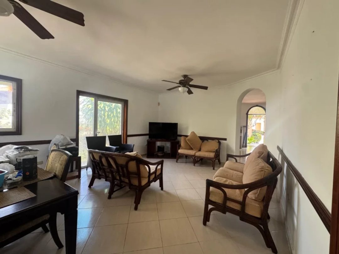 Casa 4H Colinas de los Ríos | Res. Cerrado con Piscina