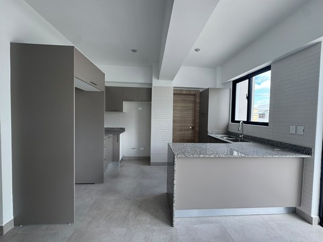 APARTAMENTO EN VENTA – LOS RESTAURADORES