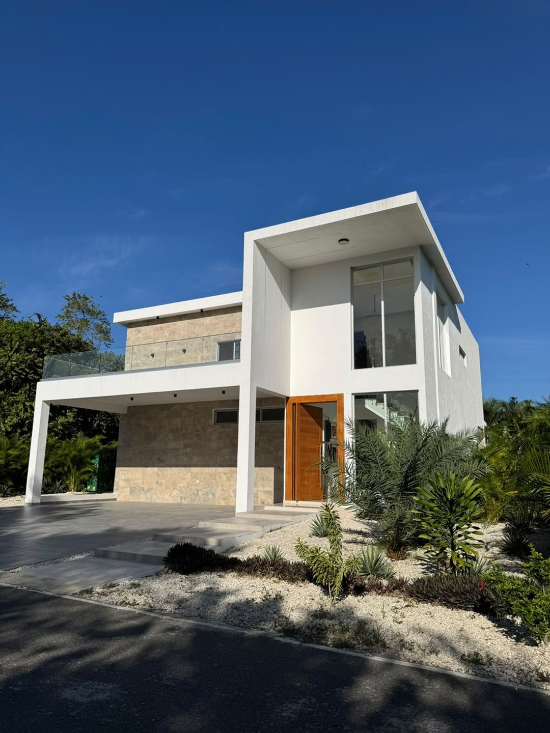 CASA EN VENTA 4 DORMITORIOS AVENIDA MIRÓ SAN PEDRO