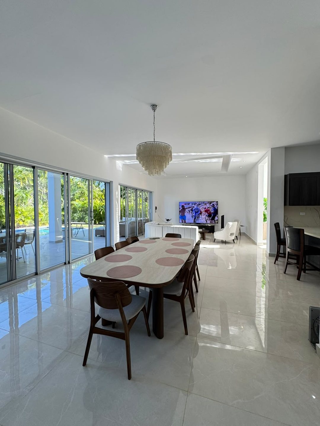 CASA EN VENTA 4 DORMITORIOS AVENIDA MIRÓ SAN PEDRO