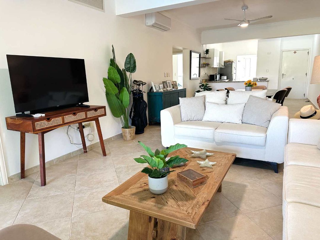 Amplio apartamento con terraza y vista al golf