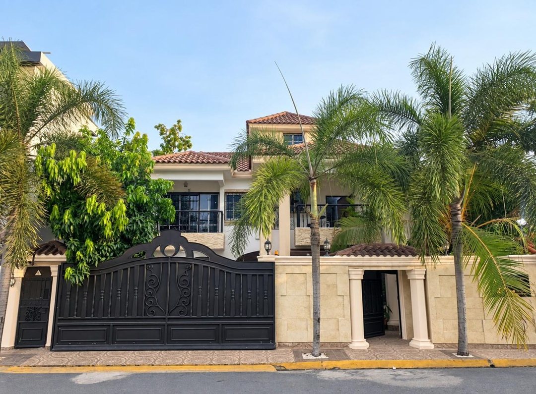 Casa en Venta en Brisa Oriental VI | 4 Habitacione
