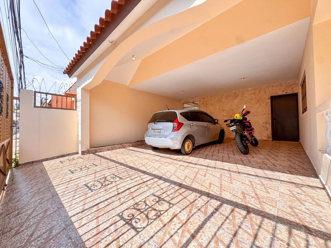 Casa en Venta en Altos de Cancino, Santo Domingo E