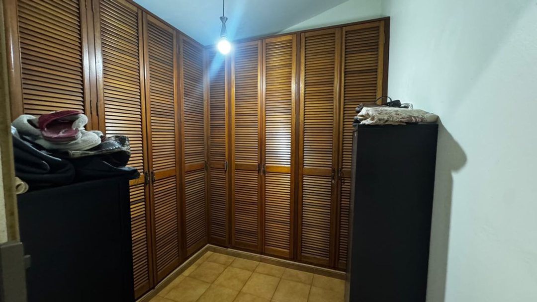 CASA EN VENTA 3 DORMITORIOS LOS CACICAZGOS