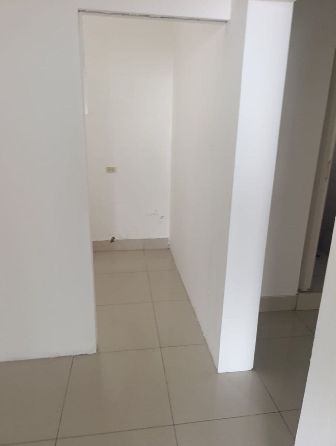LOCAL COMERCIAL EN VENTA 40 M² AVENIDA RÓMULO BETA