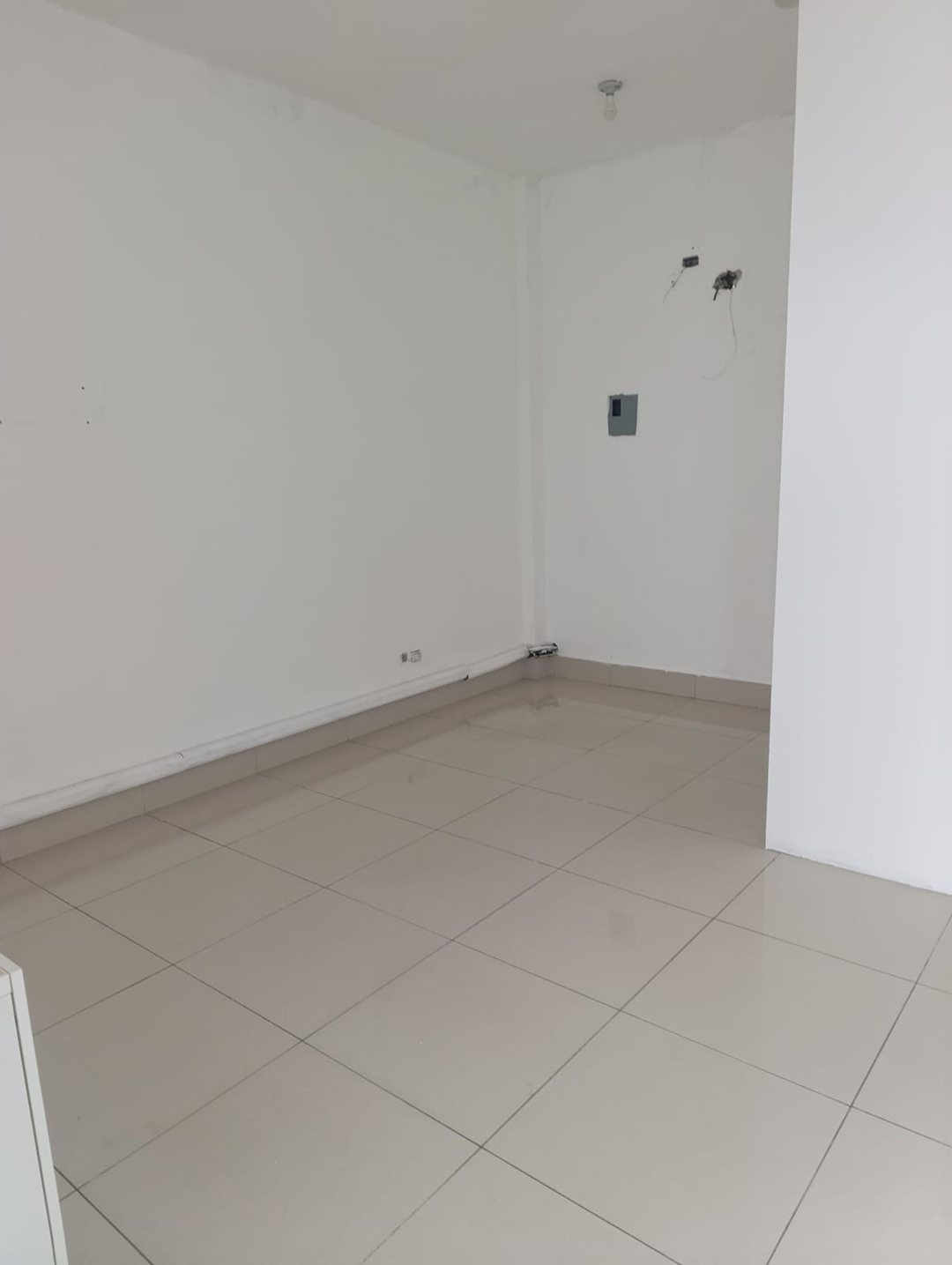 LOCAL COMERCIAL EN VENTA 40 M² AVENIDA RÓMULO BETA