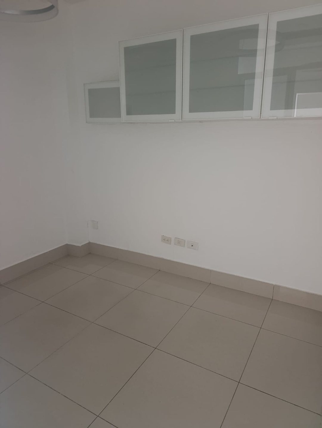 LOCAL COMERCIAL EN VENTA 40 M² AVENIDA RÓMULO BETA