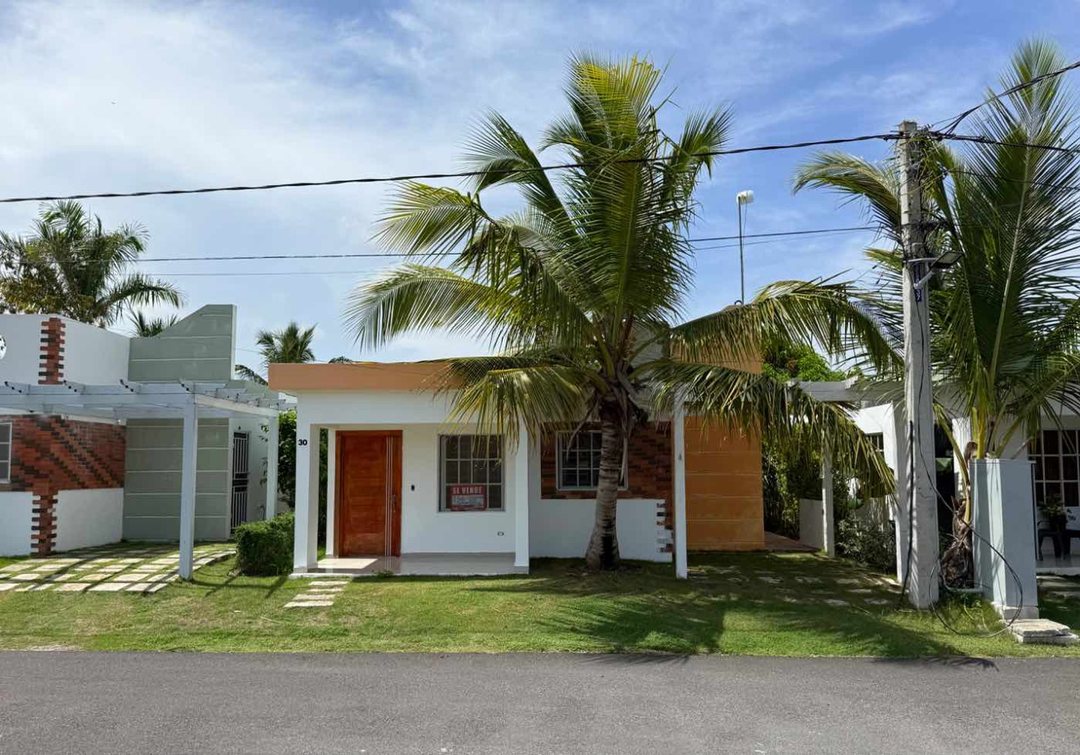 SE VENDE CASA- PUNTA CANA GARDENS