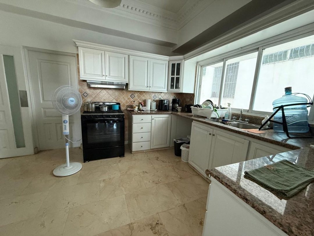 Apartamento en Renacimiento, Santo Domingo