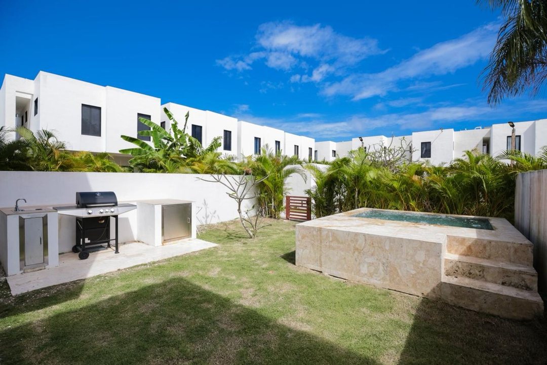 CASA EN VENTA 3 DORMITORIOS PUNTA CANA LA ALTAGRAC