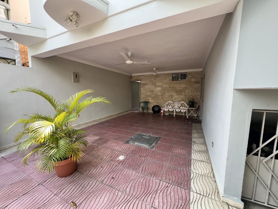 CASA EN VENTA 4 DORMITORIOS SANTO DOMINGO ESTE SAN
