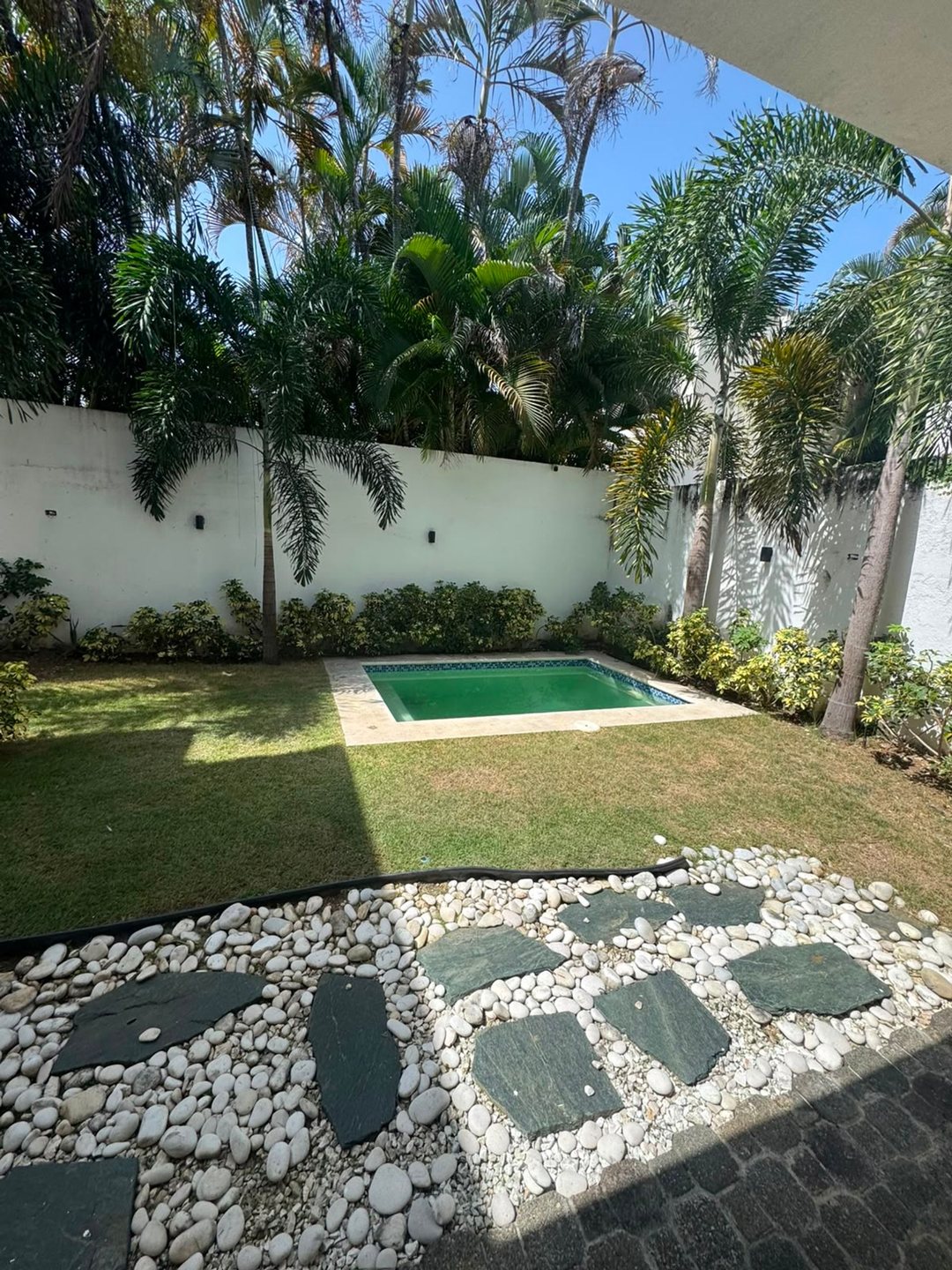 Casa en Venta y Alquiler – La Castellana