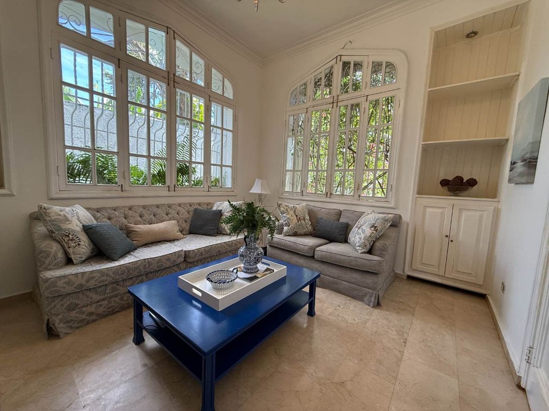 Casa Familiar en Altos de Arroyo Hondo III