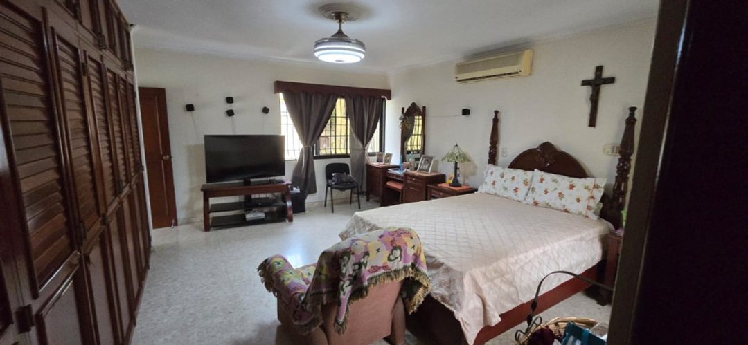 Casa en Santo Domingo Norte, Sol de Luz