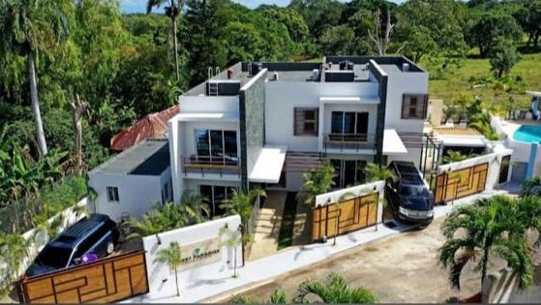 Villa Moderna con Piscina Privada - 4 habitaciones