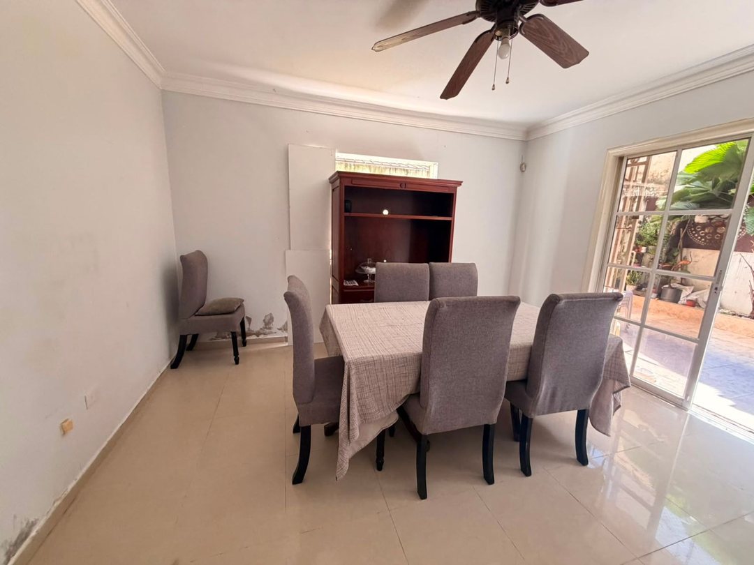 Hermosa y Exclusiva Casa en Colinas de Los Ríos