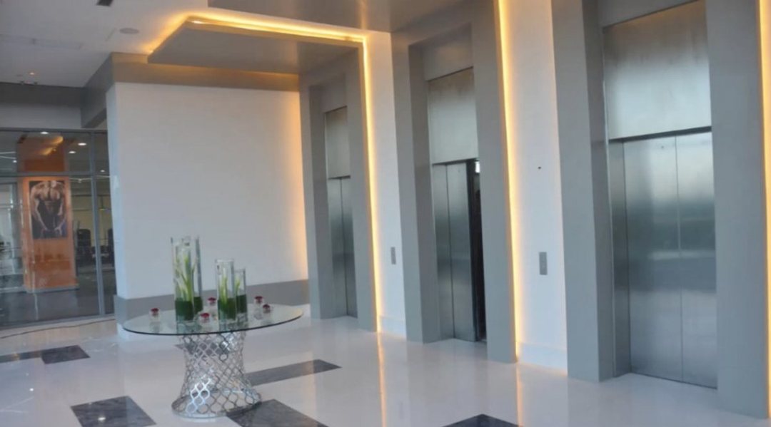 Apartamento En Los Cacicazgos, Santo Domingo De Gu