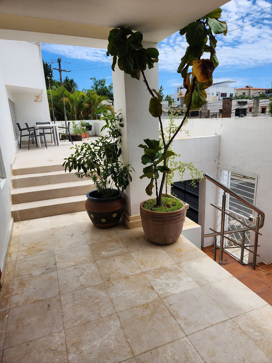 CASA EN VENTA 3 DORMITORIOS SANTO DOMINGO