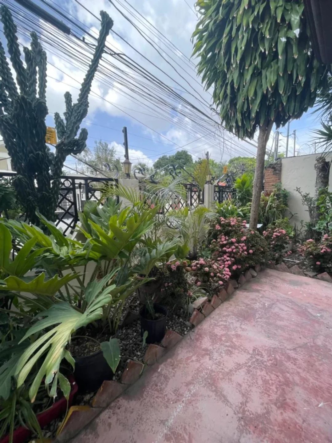 Hermosa Casa en Urb. Henríquez, Área Monumental, Stgo.