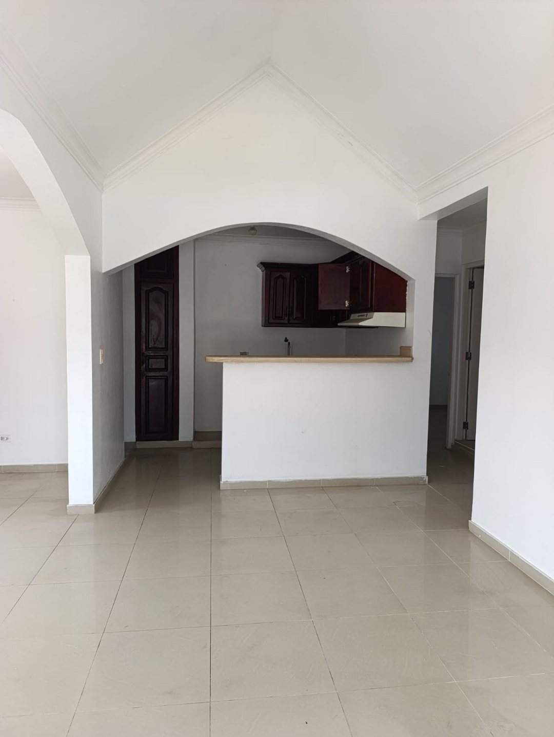 EDIFICIO EN VENTA, BONAO MONSEÑOR NOUEL