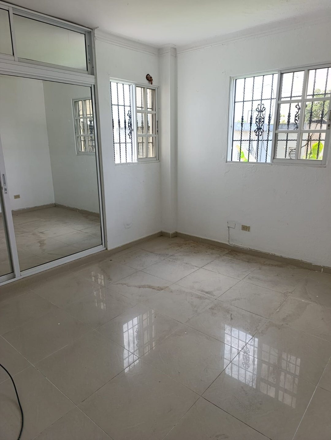 EDIFICIO EN VENTA, BONAO MONSEÑOR NOUEL