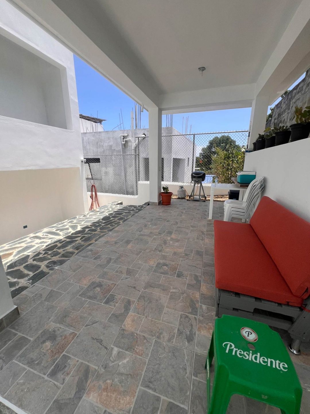 Edificio de 9 Apartamentos en Altos de La Mulata