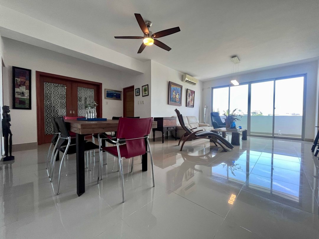 Apto en venta en Gazcue | 3 habitaciones, $290,000
