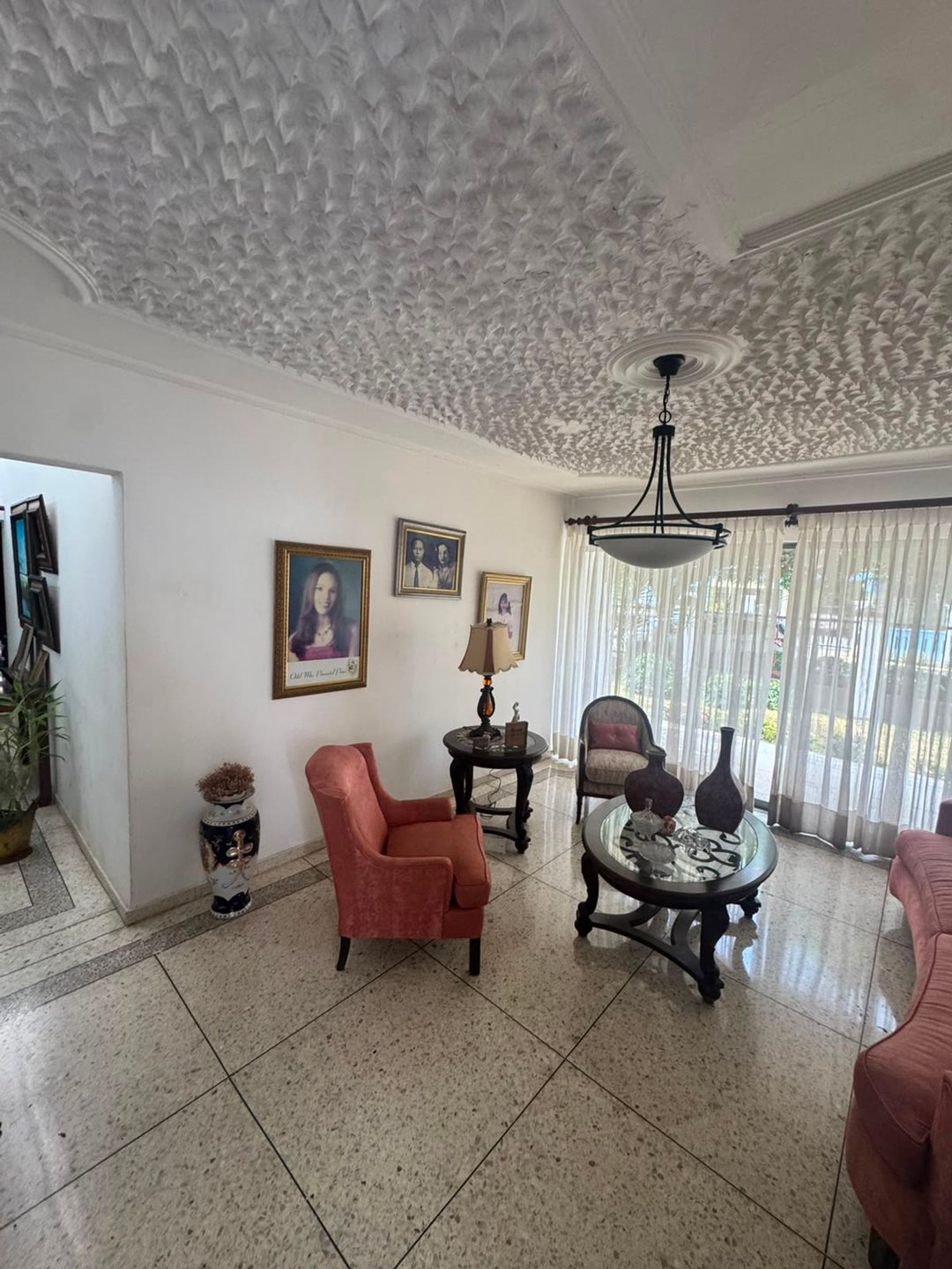 Casa en venta y alquiler en el Millón