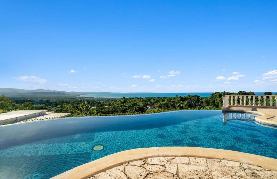 Majestuosa Villa Estilo Castillo con Espectacular
