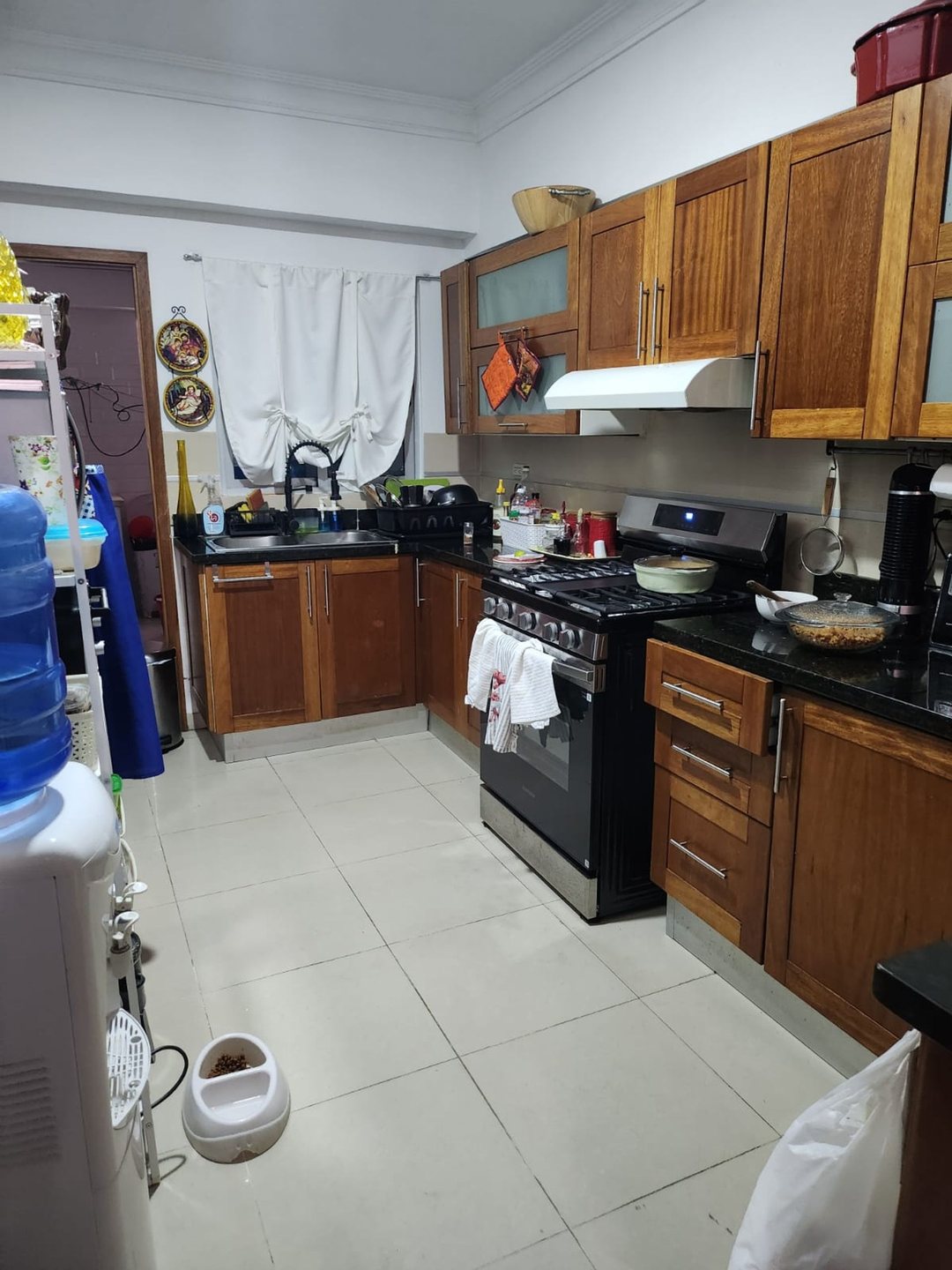 HERMOSO APARTAMENTO EN EVARISTO MORALES