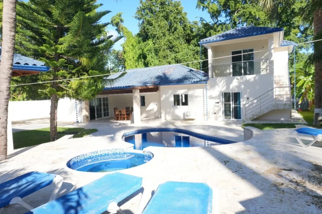 Villa Exclusiva en Perla Marina