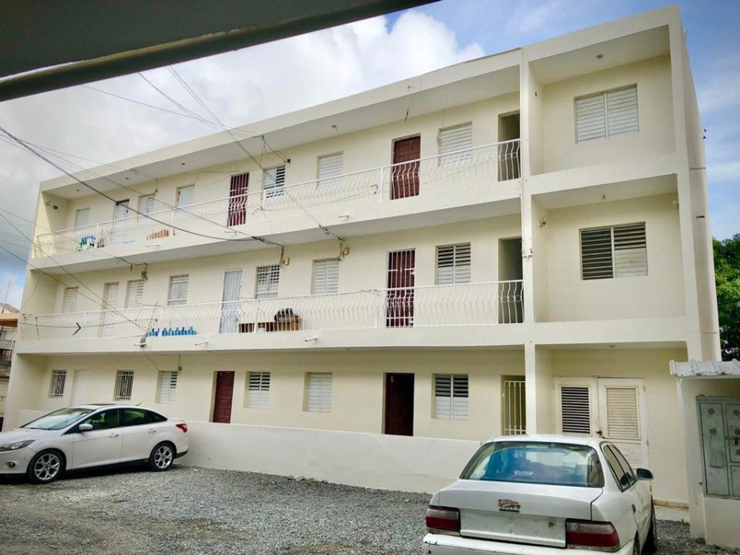 Edificio en venta en el centro de Baní