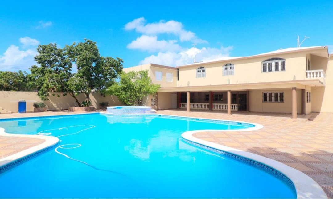 Casa de Lujo en Santo Domingo Este