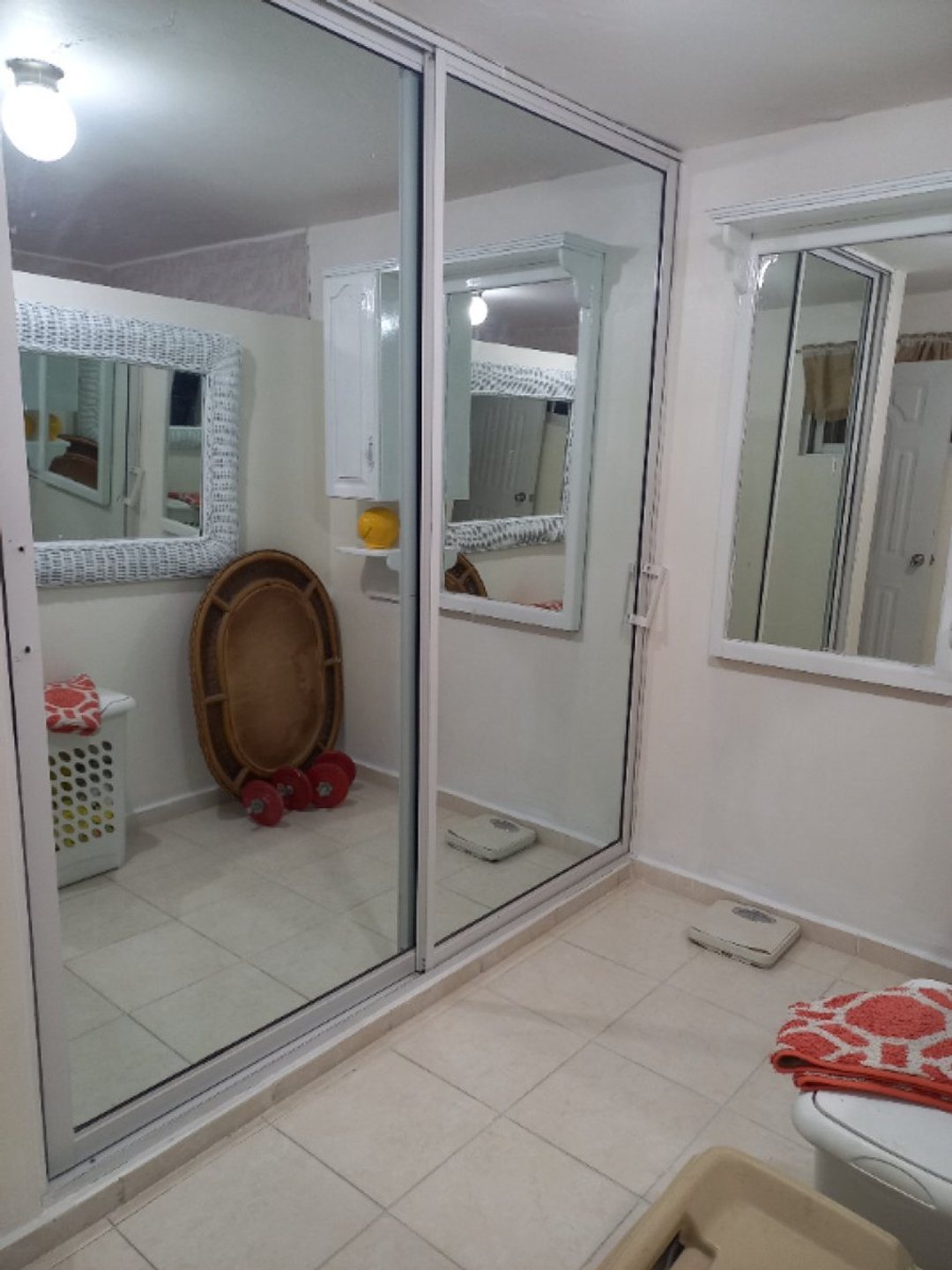 Casa En Urbanización Italia, Santo Domingo Este