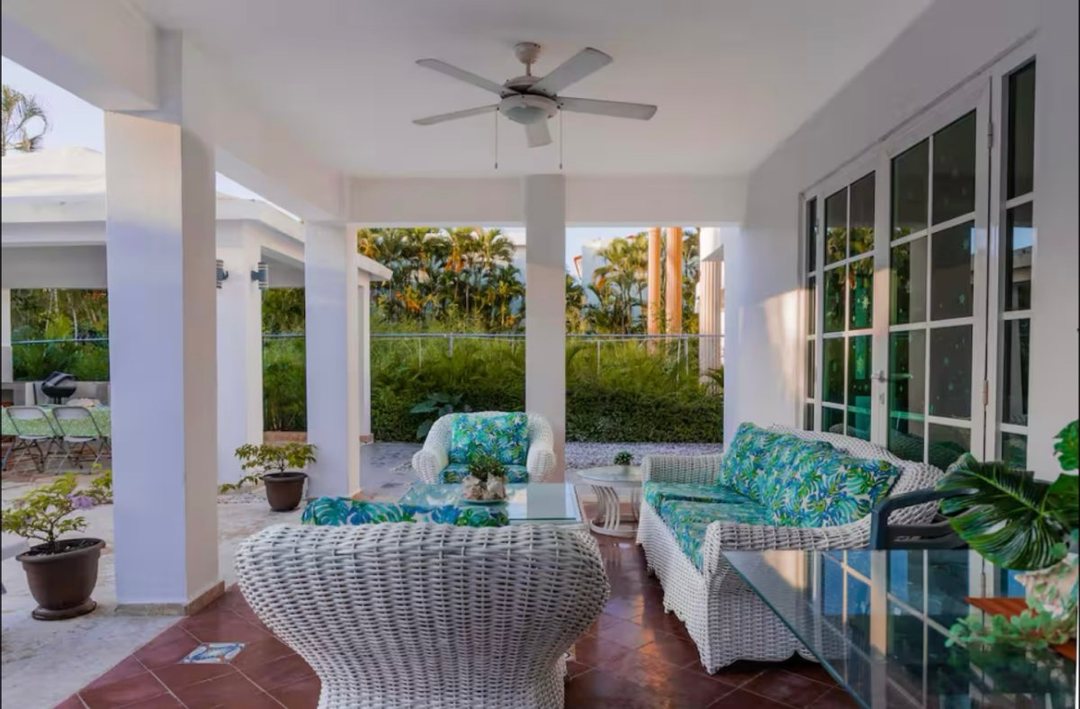 Villa en venta en Metro Country Club, Juan Dolio.