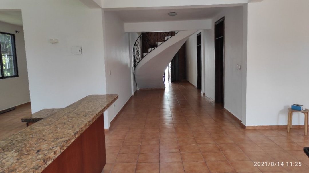 Casa de Lujo en Santo Domingo, La Meseta