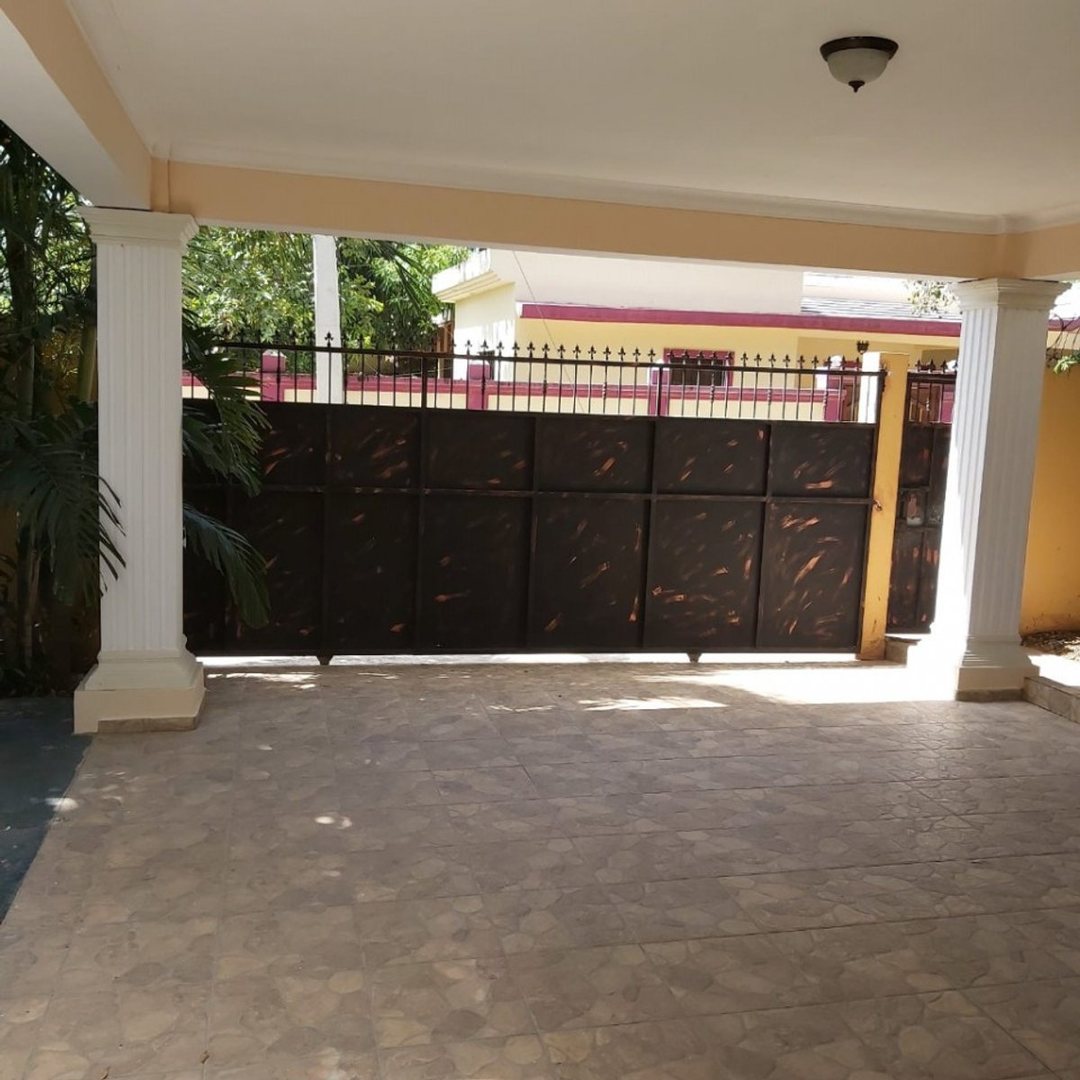 Casa en Venta en Carrera de Palmas, La Vega