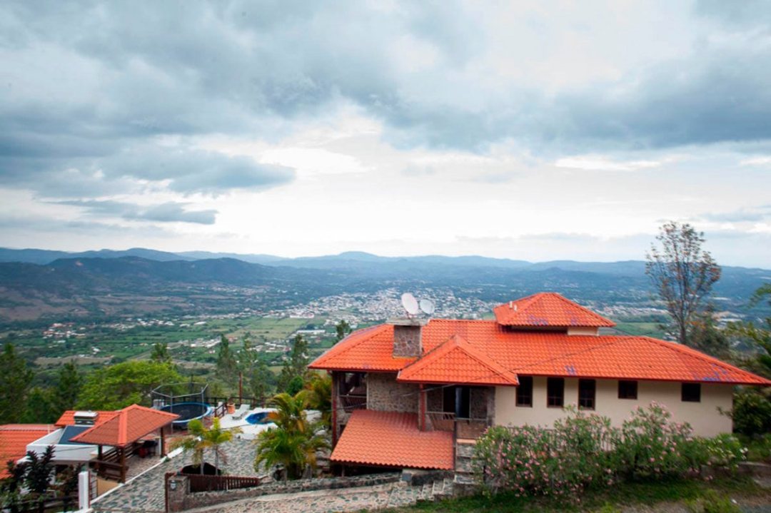 Casa Vacacional en La Jamaca de Dios