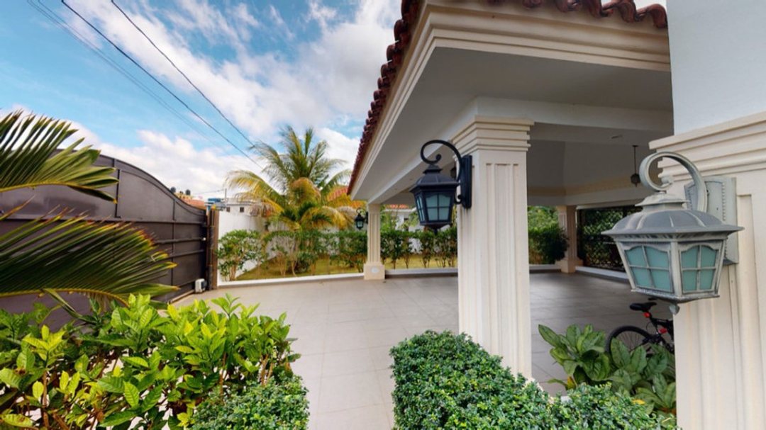 Casa de Lujo en La Romana, Orquídea