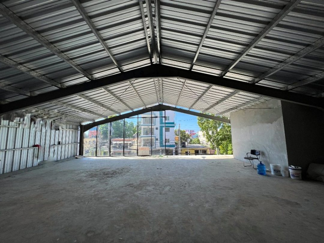 Local Comercial En Ensanche Ozama, Santo Domingo E