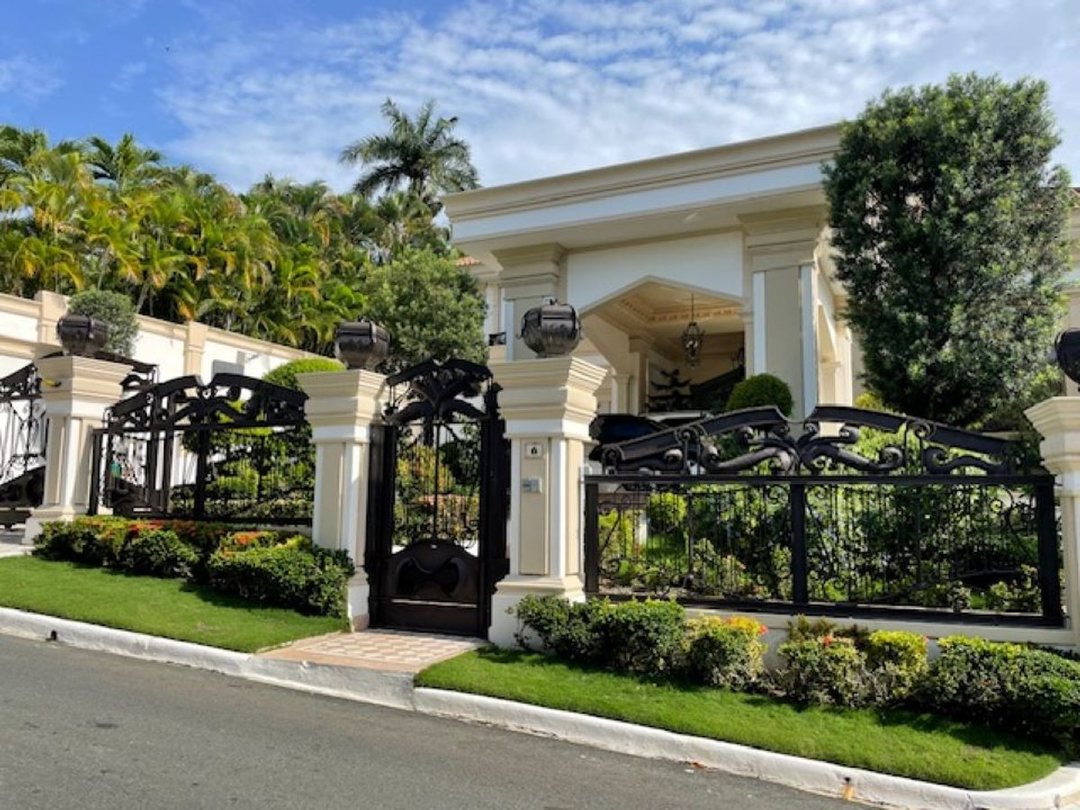 CASA EN VENTA CUESTA HERMOSA II