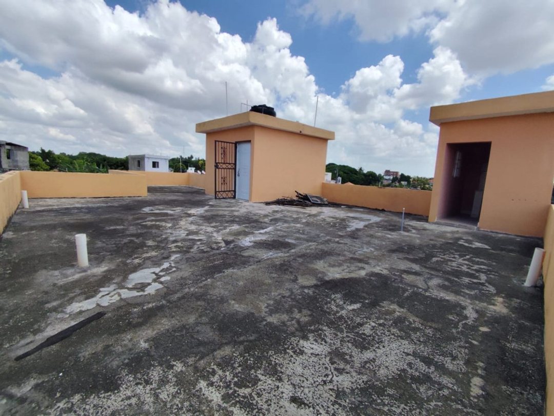 Casa en Santo Domingo Norte, 5 habitaciones