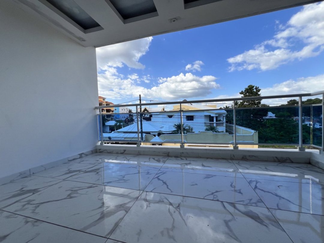 Casa en Santo Domingo Este, Residencial Amapola